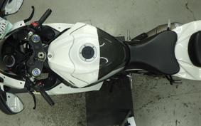 SUZUKI GSX-R600 2010