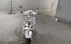 VESPA LX125 ..