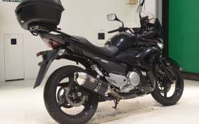 SUZUKI GSR250F 2015