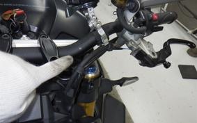 DUCATI STREETFIGHTER V4 S 2023