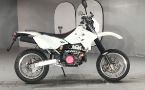SUZUKI GLASS TRACKER BIG BOY NJ4BA