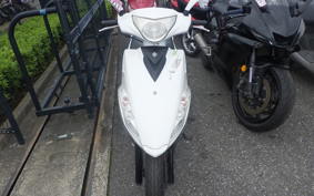 SUZUKI GSR125