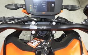 KTM 890 DUKE 2023