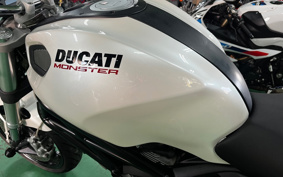 DUCATI  DUCATI  MONSTAR M696 PLUS  2010 ZDMM500AA9B