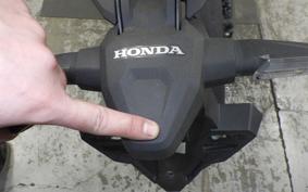 HONDA CB650R E-Clutch 2024 RH17