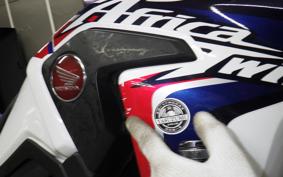 HONDA CRF1000L AFRICA TWIN 2017 SD04