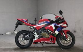 HONDA CBR600RR 2021 PC40