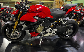 DUCATI STREET FIGHTER V4S 2022 1F00