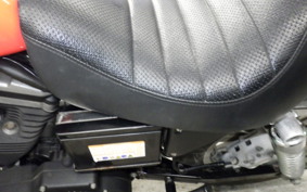 HARLEY XL883R 2001