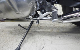 TRIUMPH THRUXTON 900 2004