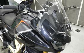 MOTO GUZZI V100マンディロS 2024