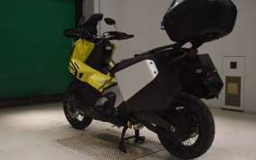 HONDA X-ADV 750 2025 RH21