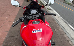 HONDA CBR650R E-Clutch 2024 RH17