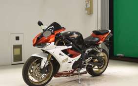 TRIUMPH DAYTONA 675 2010