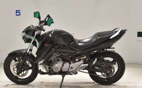 SUZUKI GSR250