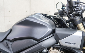 HONDA CB650R 2024 RH17