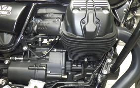 MOTO GUZZI V7 STONE 2024
