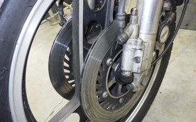 YAMAHA XJ750 E 1983 29R