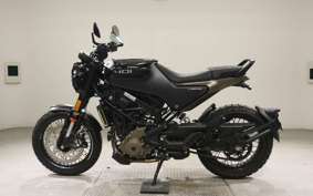 HUSQVARNA SVARTPILEN 401 2022