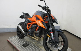 KTM 1290 SUPER DUKE R 2022 V3940