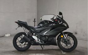 YAMAHA YZF R-3 2021 RH13J