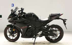 YAMAHA YZF-R3 2019 RH13J