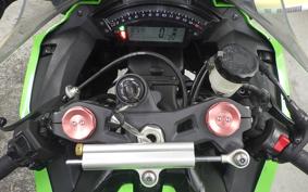 KAWASAKI ZX 10 NINJA R 2011