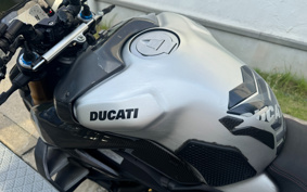DUCATI STREET FIGHTER V4S 2021 1F00