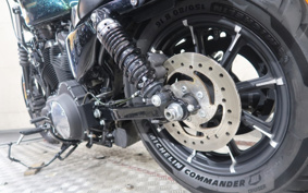 HARLEY XL883N 2018 LE2