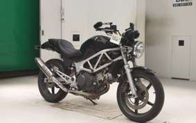 HONDA VTR 250 Gen. 2 2024 MC33
