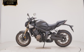 HONDA CB650R E-Clutch 2025 RH17