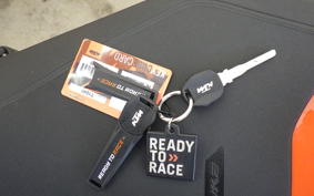 KTM 890 DUKE GP 2023