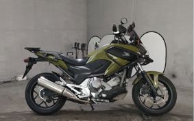 HONDA NC700X DCT RC63