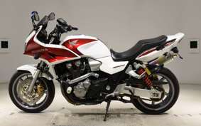 HONDA CB1300SB SUPER BOLDOR A 2013 SC54