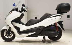 HONDA FORZA SI 2005 MF12