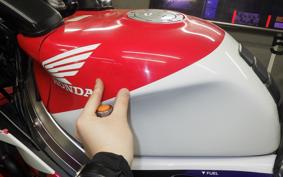 HONDA RVF400 2000 NC35