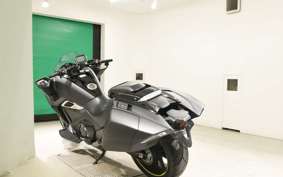 HONDA NM4 VULTUS -02 2014 RC82