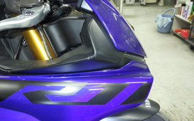YAMAHA YZF-R1 2018
