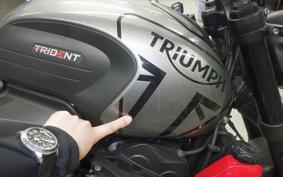 TRIUMPH TRIDENT 660 2022