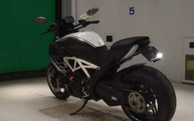 DUCATI DIAVEL AMG 2013