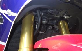 HONDA CBR600RR GEN 3 PC40