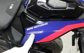 BMW M1000R 2024