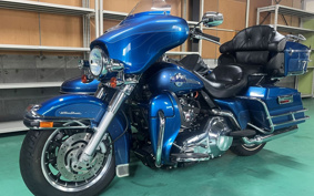 HARLEY FLHTCUI S/C 2004 FGW