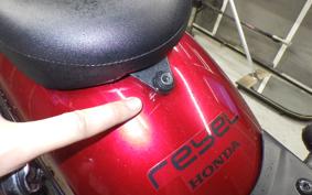 HONDA REBEL 250 S 2010 MC49