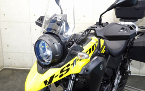 SUZUKI STROM 250 DS11A