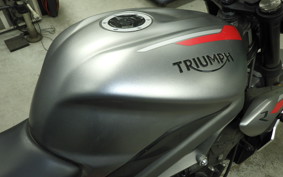 TRIUMPH STREET TRIPLE R 2021