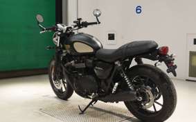 TRIUMPH STREET TWIN 2016