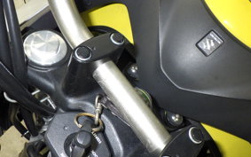 SUZUKI Vｽﾄﾛｰﾑ650XTA 2017 C733A