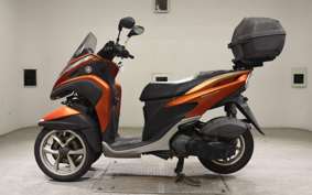 YAMAHA TRICITY 125 SE82J