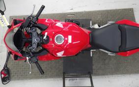 HONDA CBR650R E-Clutch 2025 RH17